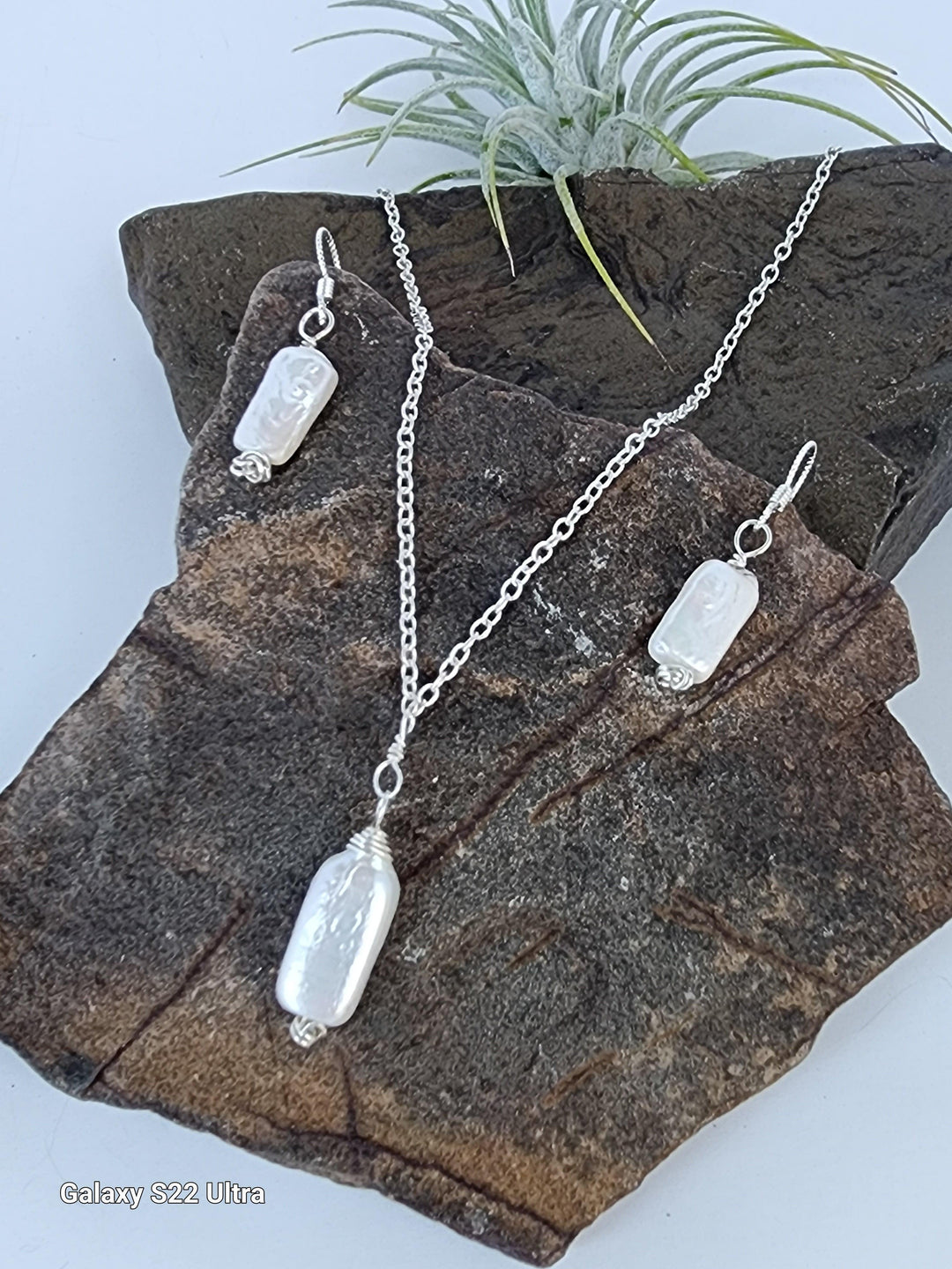 pearl earring and necklace set - LB Designs